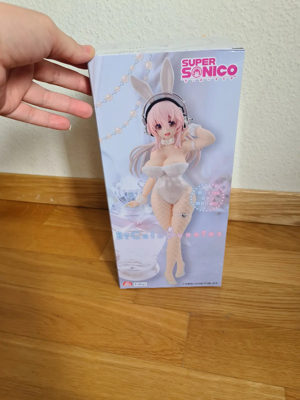 Super Sonico Bicute Bunnies White Figure Furyu