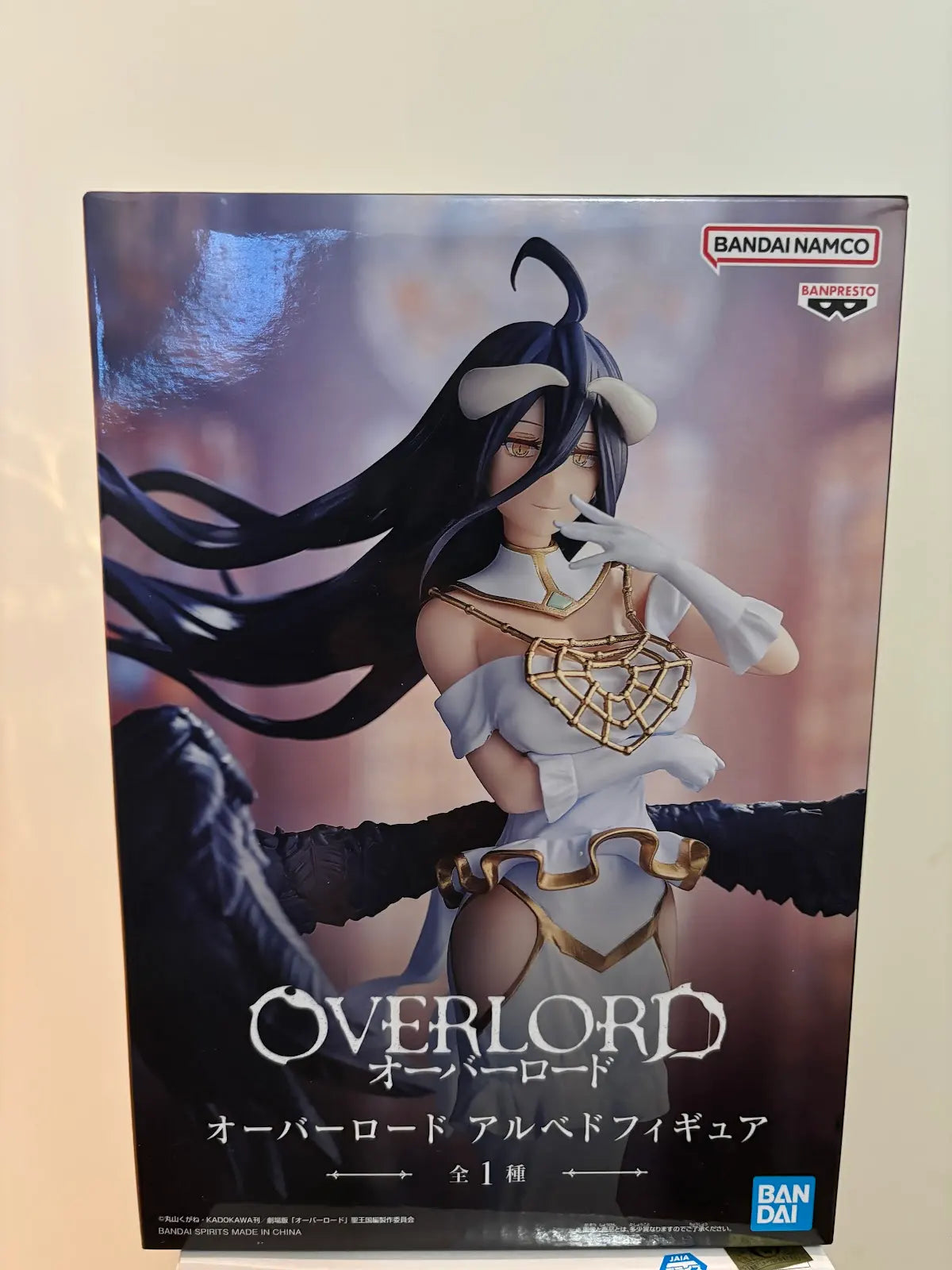 Albedo Overlord Figur – Weiße Hörner & Schwarze Flügel